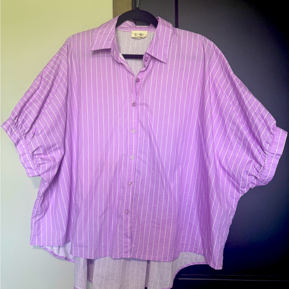 Lavender and white stripe blouse, boxy fit, Bibi is the brand. Size large